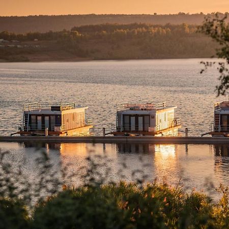 Hausboote Und Ferienhaeuser Marina Muecheln Mucheln Eksteriør bilde