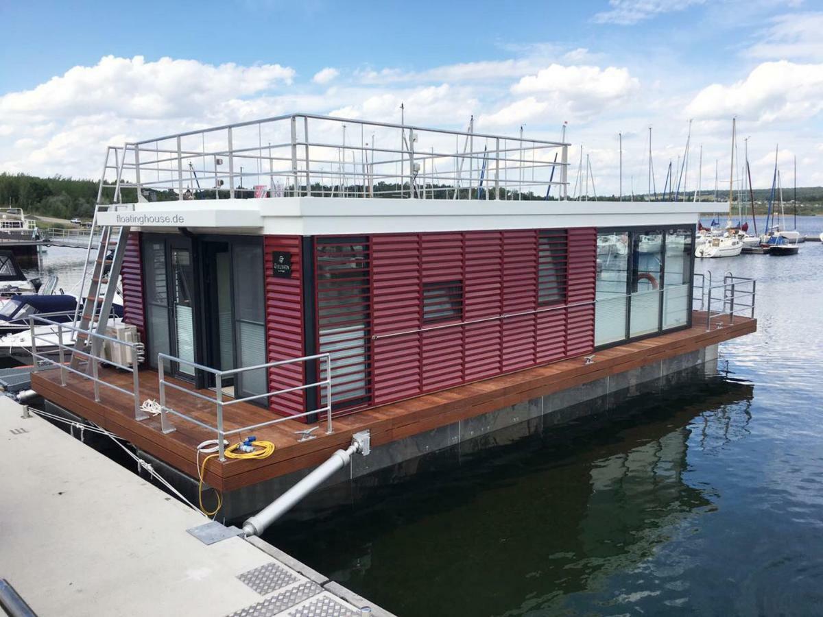 Hausboote Und Ferienhaeuser Marina Muecheln Mucheln Eksteriør bilde